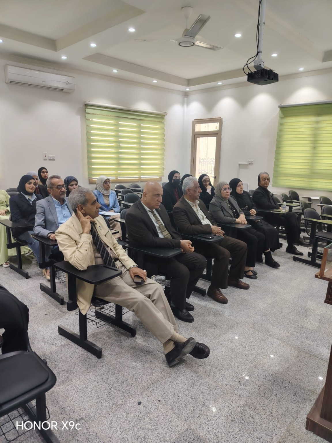 لحماية الشباب الجامعي.. كلية الوركاء الجامعة تقيم ندوة توعوية بعنوان "المخدرات والإدمان بين الآثار والمضاعفات وخطوات العلاج" bcc56cdf 73d0 4c83 8050 c2e2fe14fa78